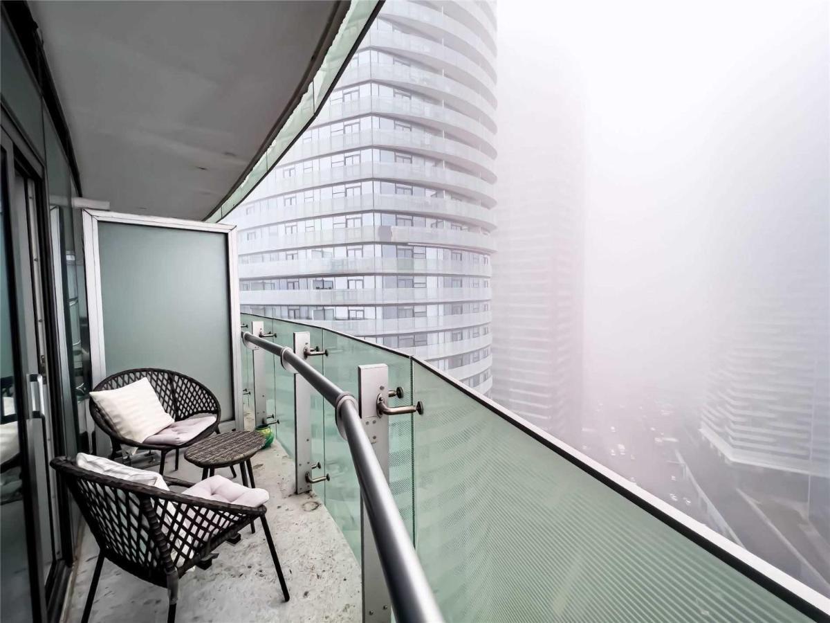 Luxury Condo In The Heart Of Toronto - Next To Scotiabank Arena Luaran gambar