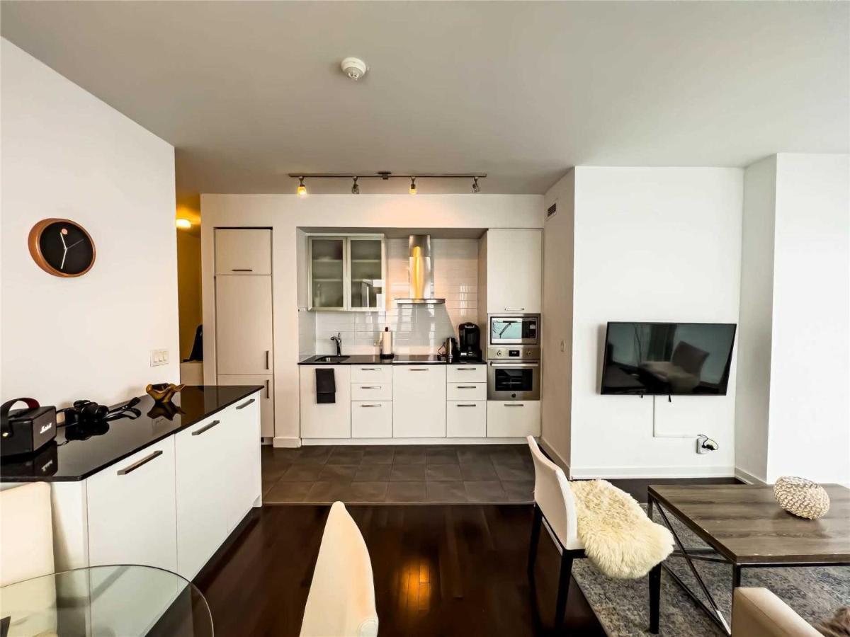 Luxury Condo In The Heart Of Toronto - Next To Scotiabank Arena Luaran gambar